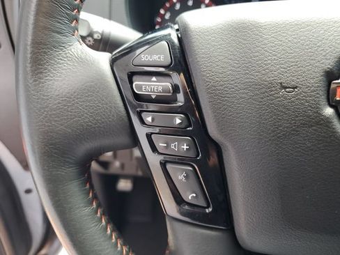 Used 2022 Nissan Frontier Pro-X RWD image 18