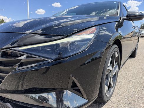 Used 2023 Hyundai Elantra Limited FWD image 10