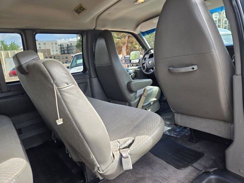 Used 2010 Chevrolet Express 3500 LT w/ LT Preferred Equipment Group RWD image 22