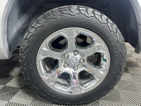 Used 2016 RAM 1500 Laramie AWD/4WD image 12