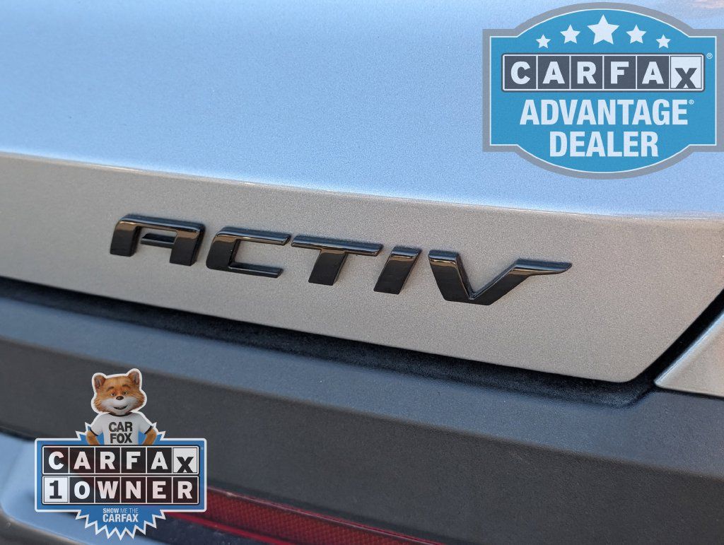 Used 2025 Chevrolet Equinox ACTIV w/ Safety and Technology Package AWD/4WD image 32