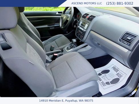 Used 2008 Volkswagen Rabbit 2-Door FWD image 11