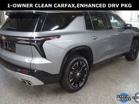 Used 2024 Chevrolet Traverse RS FWD image 7