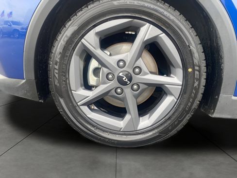 Used 2025 Kia K4 FWD image 2