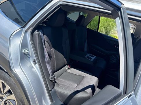 Used 2025 Subaru Outback Premium AWD/4WD image 19