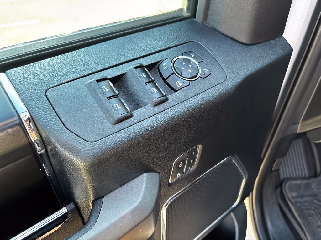 Used 2019 Ford F150 Platinum w/ Equipment Group 701A Luxury RWD image 23