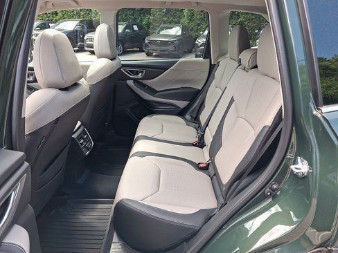 Used 2023 Subaru Forester Limited AWD/4WD image 10