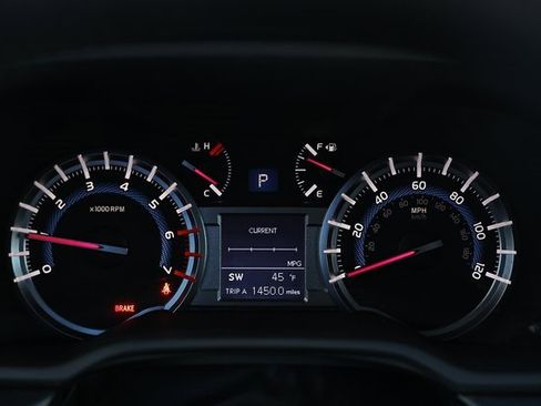 Used 2018 Toyota 4Runner SR5 Premium image 33