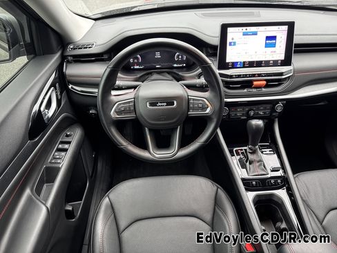 Used 2022 Jeep Compass Trailhawk w/ Trailhawk Elite Group image 26