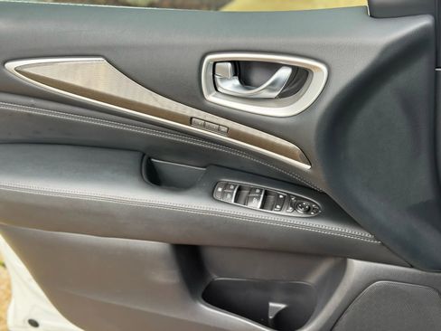 Used 2017 INFINITI QX60 AWD w/ Premium Plus Package image 18