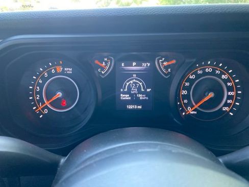 Used 2025 Jeep Gladiator Sport AWD/4WD image 26