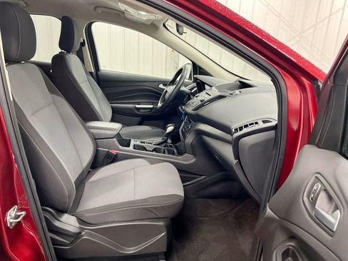 Used 2018 Ford Escape SE image 21