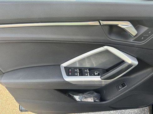Certified 2025 Audi Q3 2.0T Premium AWD/4WD image 26