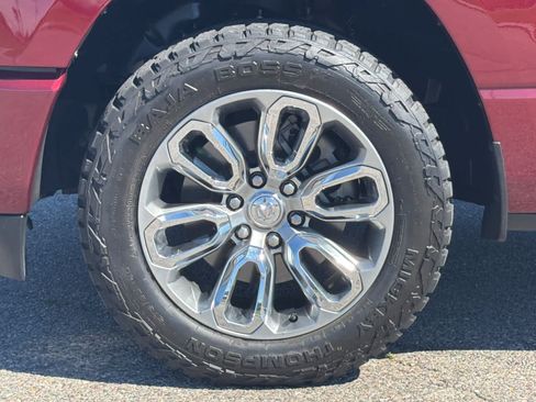 Used 2024 RAM 1500 Laramie AWD/4WD image 26