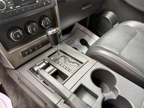 Used 2012 Jeep Liberty Sport AWD/4WD image 15