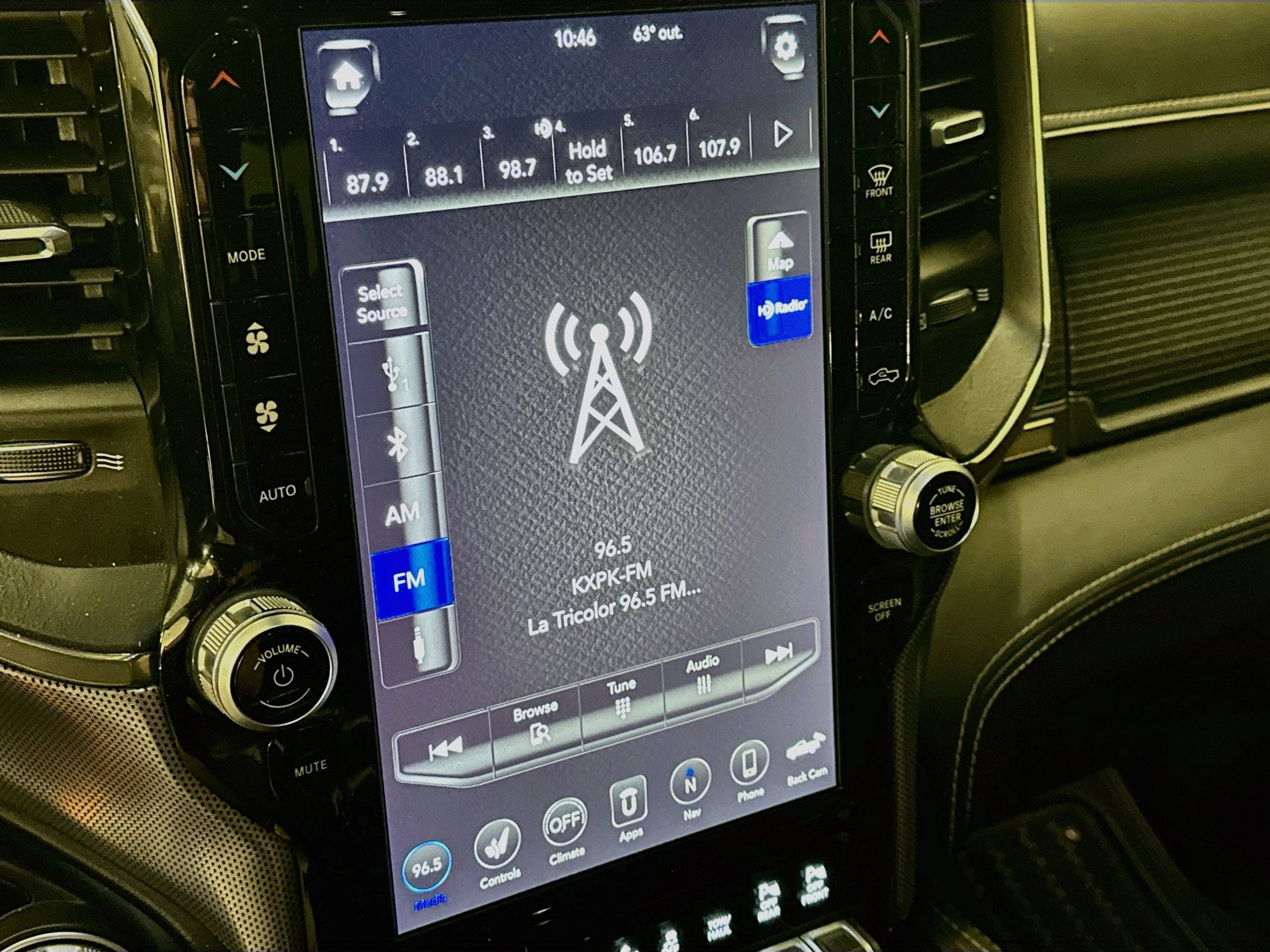 Used 2019 RAM 1500 Limited AWD/4WD image 21