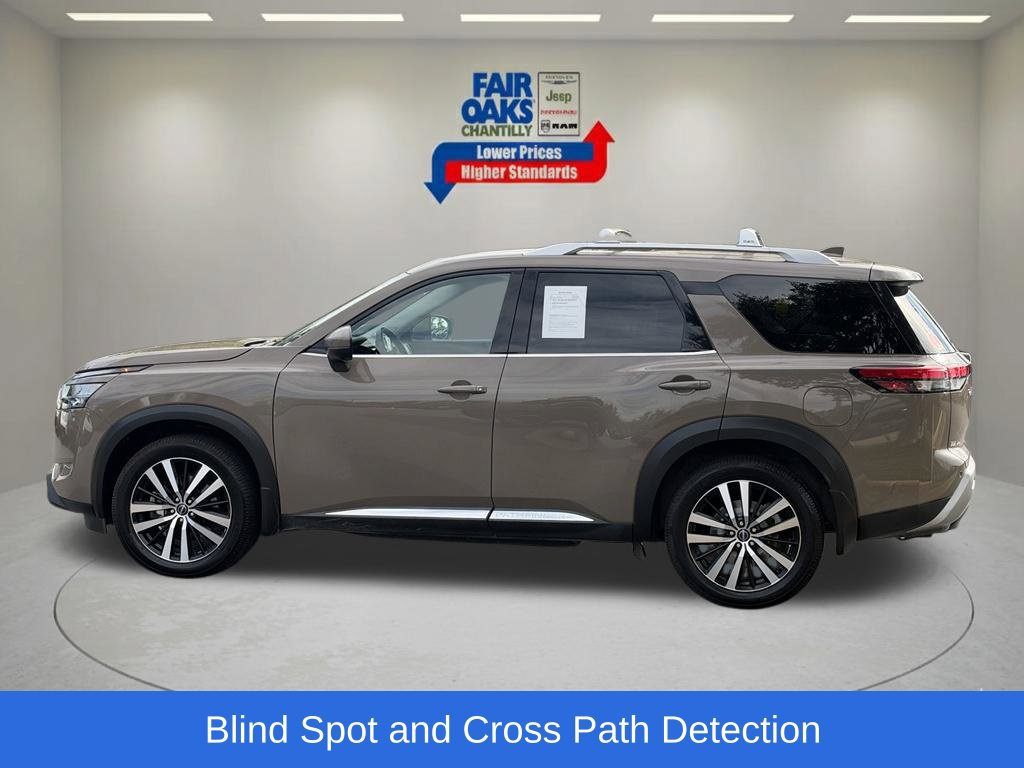 Used 2023 Nissan Pathfinder Platinum AWD/4WD image 11