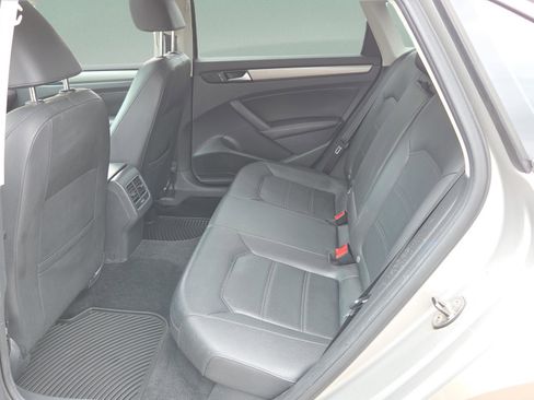 Used 2014 Volkswagen Passat 1.8T SE image 14