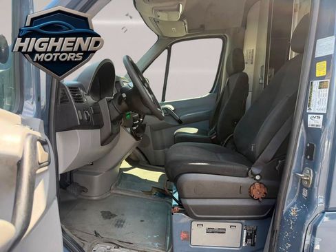 Used 2018 Mercedes-Benz Sprinter 2500 image 10