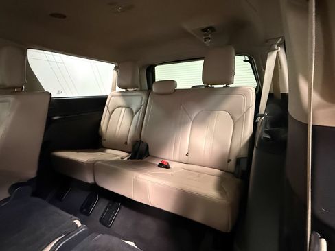 Used 2024 Ford Expedition Max Limited AWD/4WD image 49