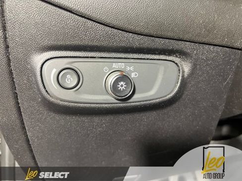 Used 2019 Chevrolet Equinox LT FWD image 20