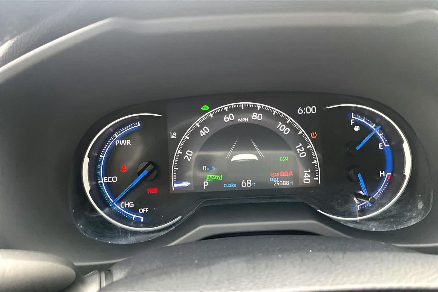 Used 2024 Toyota RAV4 LE AWD/4WD image 25