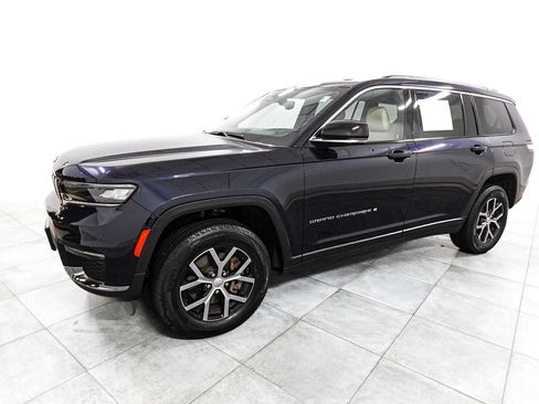 Used 2023 Jeep Grand Cherokee L Limited AWD/4WD image 4