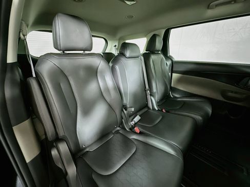 Certified 2026 Kia Carnival FWD image 27