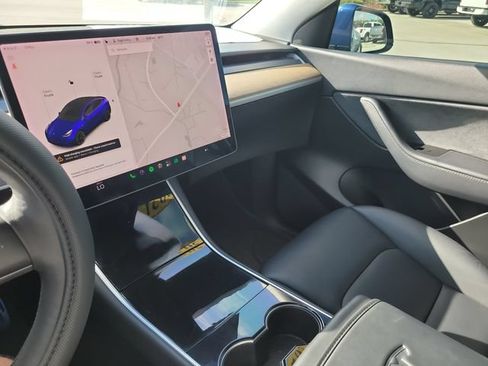 Used 2021 Tesla Model Y Long Range AWD/4WD image 22