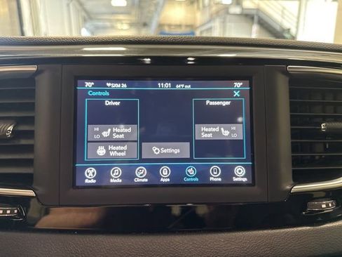 Used 2020 Chrysler Pacifica Touring-L w/ S Appearance Package image 25