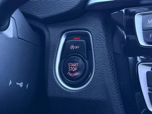 Used 2018 BMW 330i xDrive Sedan w/ Convenience Package image 48