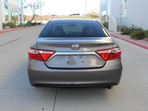 Used 2016 Toyota Camry LE image 6