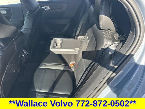 Used 2023 Volvo XC40 B5 Plus w/ Protection Package Premier AWD/4WD image 14