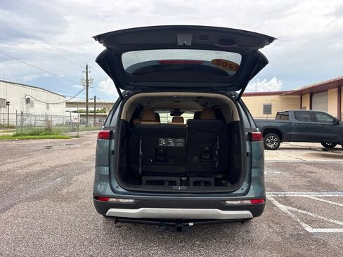 Used 2022 Kia Carnival EX FWD image 12