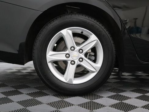 Used 2022 Chevrolet Malibu LS FWD image 4
