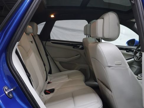 Used 2016 Porsche Macan S w/ Infotainment Package AWD/4WD image 13