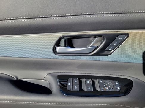 New 2025 Nissan Murano SL image 13