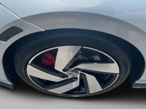 Used 2022 Volkswagen GTI SE FWD image 2