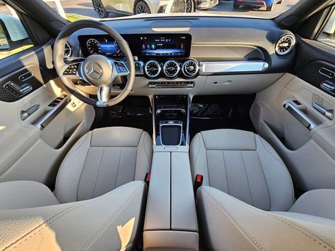 New 2026 Mercedes-Benz GLB 250 4MATIC image 24