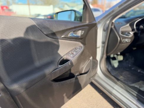Used 2023 Chevrolet Malibu RS FWD image 12