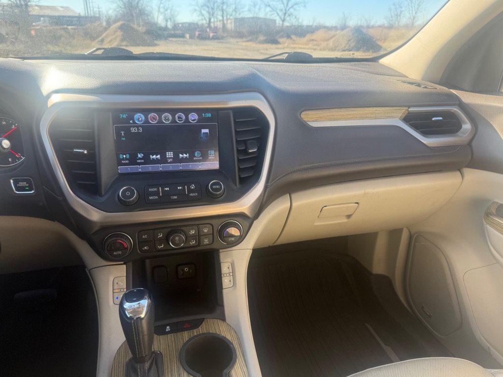 Used 2019 GMC Acadia Denali w/ LPO, Floor Liner Package AWD/4WD image 15