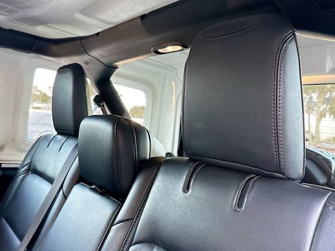 Used 2023 Jeep Wrangler Unlimited Rubicon w/ Cold Weather Group image 29