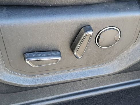 Used 2019 Ford F250 Lariat w/ Chrome Package image 25