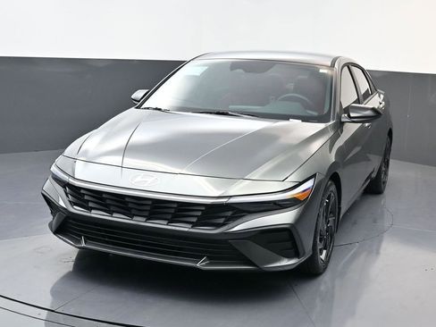 New 2026 Hyundai Elantra Sport image 7