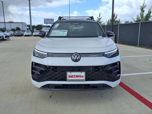 New 2026 Volkswagen Tiguan SE R-Line FWD image 5
