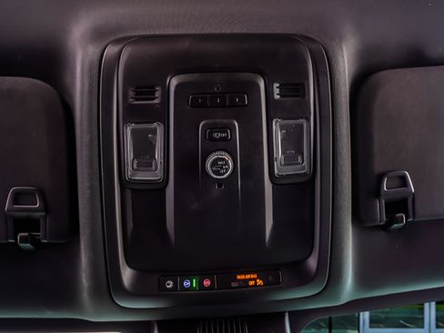 Used 2024 Chevrolet Tahoe LT AWD/4WD image 31