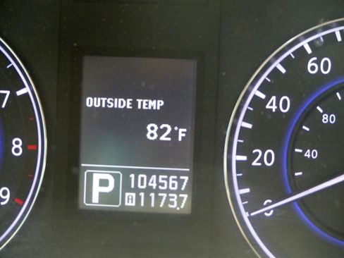 Used 2011 INFINITI G25 Journey RWD image 24
