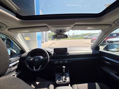 Used 2025 Honda CR-V EX image 23