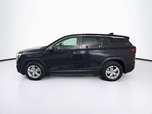 Used 2024 GMC Terrain SLE FWD image 4