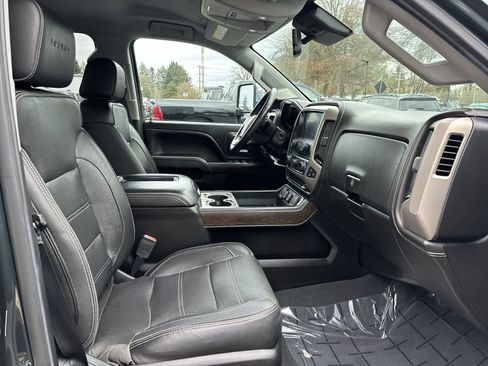 Used 2019 GMC Sierra 2500 Denali w/ Duramax Plus Package image 5
